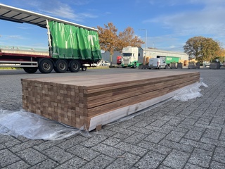 Ca. 88x Guyana Teak regels geschaafd gevingerlast, 27x45mm, lengte 400